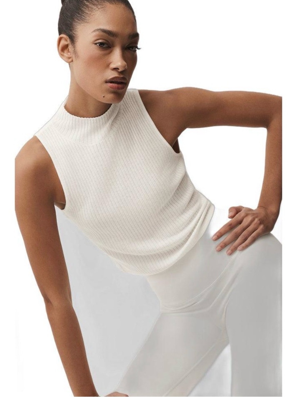 Alo Yoga Sweater Knit Unwind Sleeveless Top in Ivory